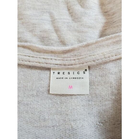 Tresics Women's Shirt Medium Beige Distressed V Neck Long Sleeve - Picture 3 of 4